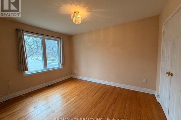 Main - 48 Ronway Crescent, Toronto, ON M1J2S2 Photo 5