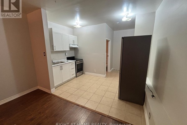 Main - 505 Oakwood Avenue, Toronto, ON M6E2W9 Photo 2