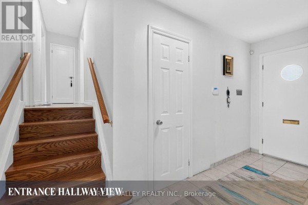 Primary Bedroom - Main - 51 Sloley Road, Toronto, ON M1M1C7 Photo 5