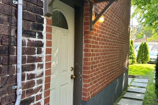 Main - 563 Ossington Avenue, Toronto Photo 3