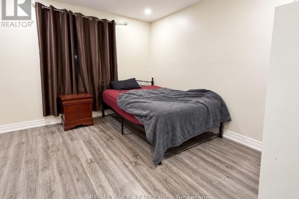 Bedroom 2 - Main - 6 Shawford Crescent, Toronto, ON M1G1V8 Photo 5