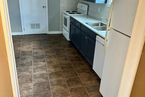 Main - 613 Perry Street, Whitby, ON, photo 2