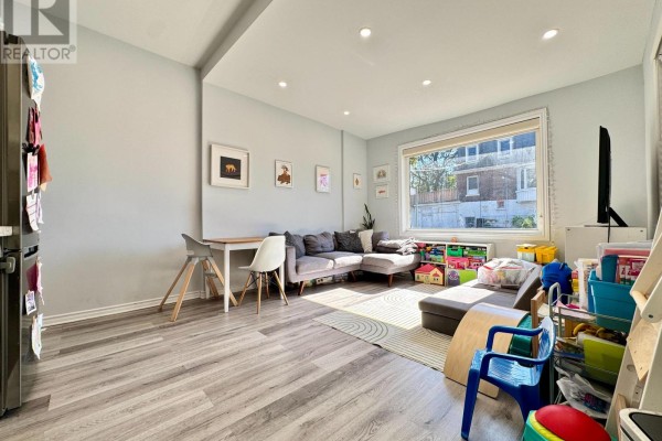 Laundry room - Main - 62 Springhurst Avenue, Toronto, ON M6K1B6 Photo 5