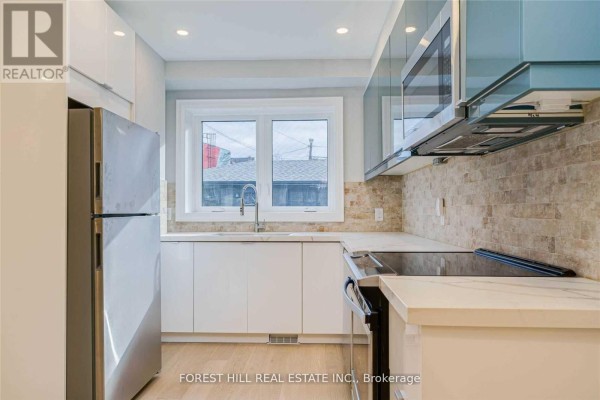 Kitchen - Main - 63 Argyle Street, Toronto, ON M6J1N8 Photo 2