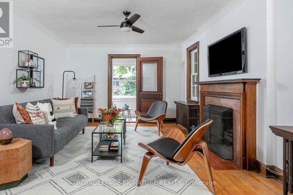 Kitchen - Main - 63 Braemore Gardens, Toronto, ON M6G2C7 Photo 3