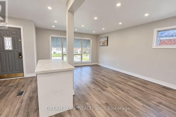 Living room - Main - 65 Miramar Crescent, Toronto, ON M1J1R5 Photo 2