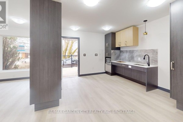 Main - 670 Upper Wentworth Street, Hamilton, ON L9A3R1 Photo 2
