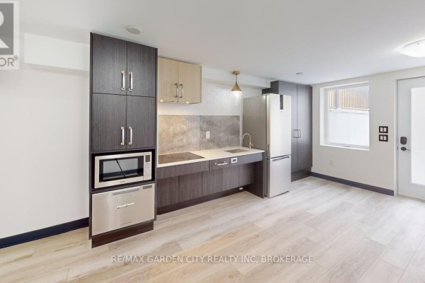 Main - 670 Upper Wentworth Street, Hamilton, ON L9A3R1 Photo 3