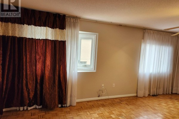 Kitchen - Main - 700 Peter Robertson Boulevard, Brampton, ON L6R1L7 Photo 3
