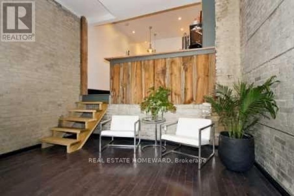 Primary Bedroom - Main - 726 Gerrard Street E, Toronto, ON M4M1Y3 Photo 4