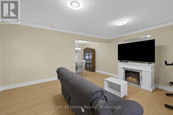 Kitchen - Main - 7315 Freeman Street, Niagara Falls, ON L2E5V9 Photo 3