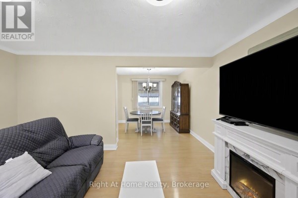 Bedroom - Main - 7315 Freeman Street, Niagara Falls, ON L2E5V9 Photo 5