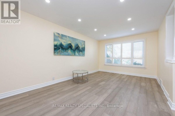 Bedroom 2 - Main - 79 Clearbrooke Circle, Toronto, ON M9W2E6 Photo 5