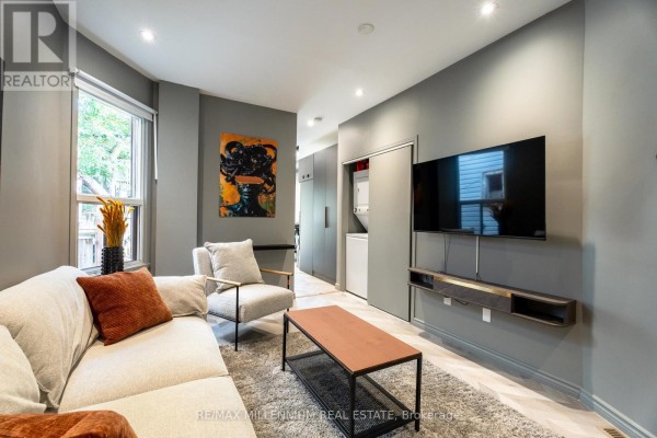 Main - 797 Pape Avenue, Toronto, ON M4K3T2 Photo 4