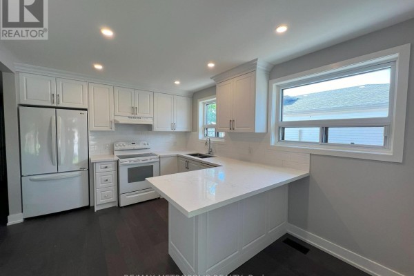Kitchen - Main - 797 Zator Avenue, Pickering, ON L1W1X8 Photo 2