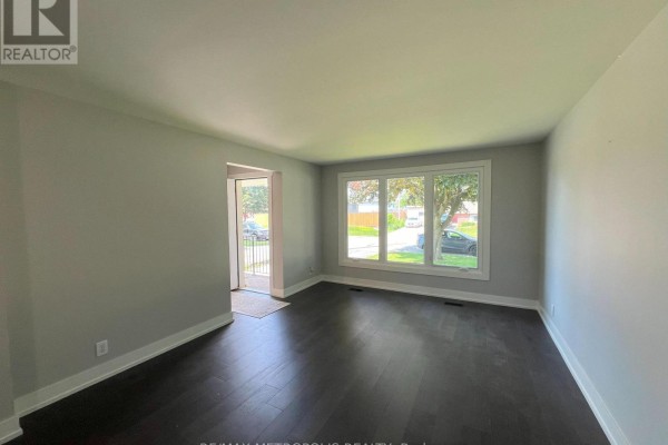 Primary Bedroom - Main - 797 Zator Avenue, Pickering, ON L1W1X8 Photo 3