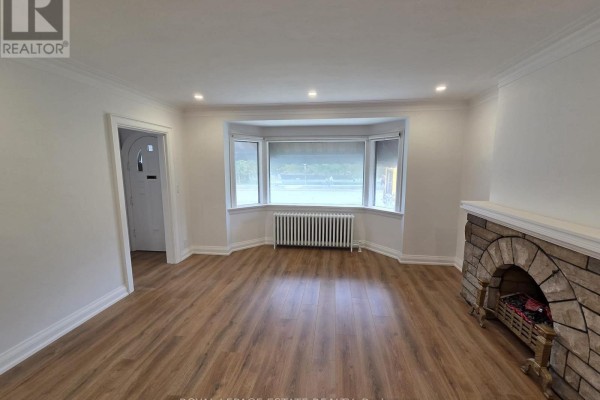 Dining room - Main - 839 Coxwell Avenue, Toronto, ON M4C3E8 Photo 2