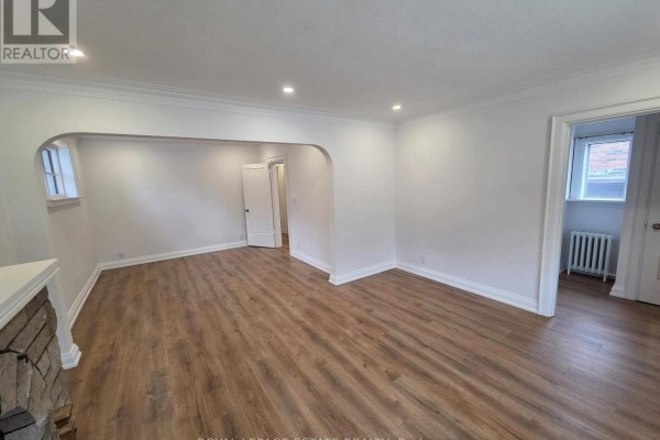Primary Bedroom - Main - 839 Coxwell Avenue, Toronto, ON M4C3E8 Photo 4