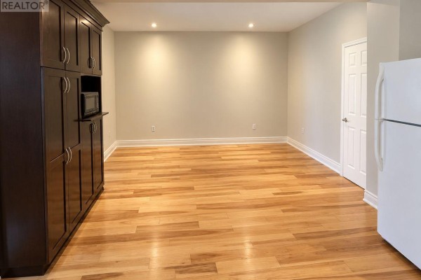 Main - 84 Runnymede Road, Toronto, ON M6S2Y3 Photo 3