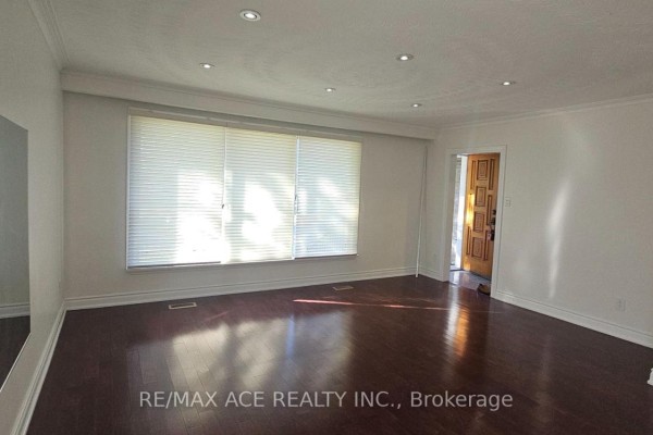 Bedroom 2 - Main - 87 Lynnbrook Drive, Toronto, ON M1H2M9 Photo 5