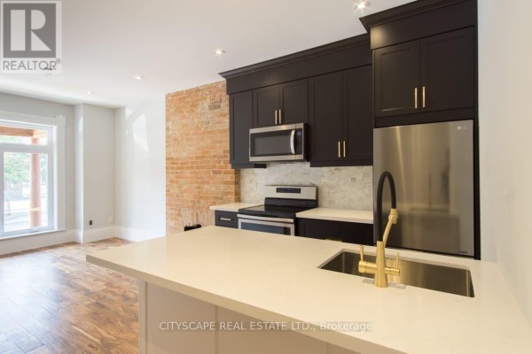Main - 936 Dundas Street E, Toronto