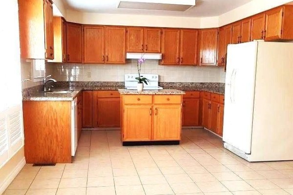 Den - Main - 942 Sandcliff Drive, Oshawa, ON L1K2C9 Photo 4