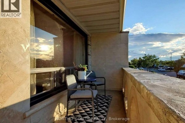 Main - 96 Bamford Crescent, Toronto, ON M3N1T8 Photo 2