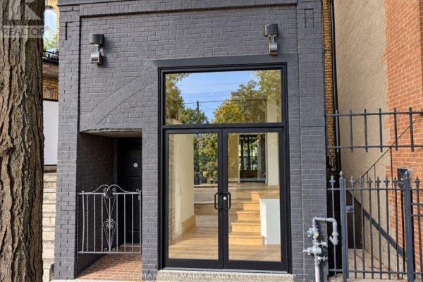 Main & 1/2 Bsmt - 440 Parliament Street, Toronto, ON M5A3A2 Photo 3