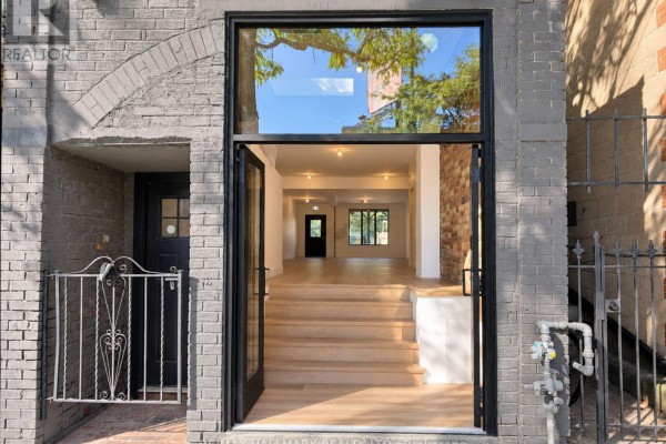 Main & 1/2 Bsmt - 440 Parliament Street, Toronto, ON M5A3A2 Photo 5