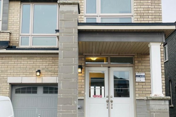 Main & 2nd - 20 Donald Ficht Crescent, Brampton