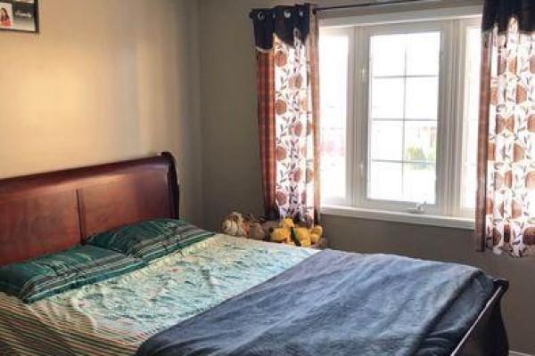 Bedroom 2 - Main & 2nd Level - 68 Seaside Circle, Brampton, ON L6R2G8 Photo 5