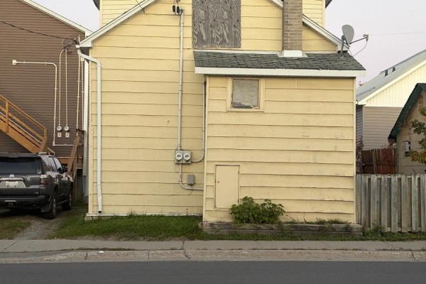 Main & Basement - 261 Elm Street N, Timmins, ON P4N6B1 Photo 4