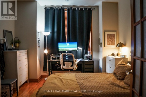 Bedroom - Main & Basement - 88 Swanwick Avenue, Toronto, ON M4E1Z7 Photo 5