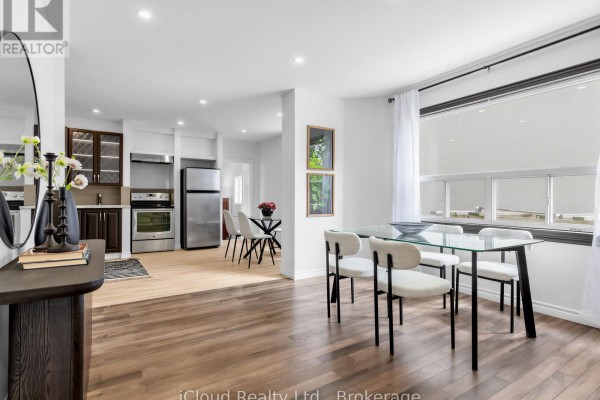 1303 Woodbine Avenue, Toronto