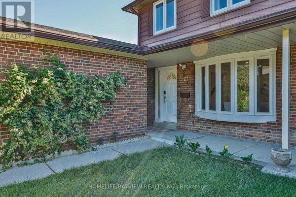 Kitchen - Main & Second Floors - 27 Bedle Avenue, Toronto, ON M2H1K7 Photo 4