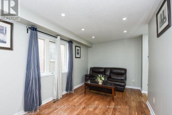 Main & Upper Floors - 3141 Turbine Crescent, Mississauga, ON L5M6W1 Photo 5