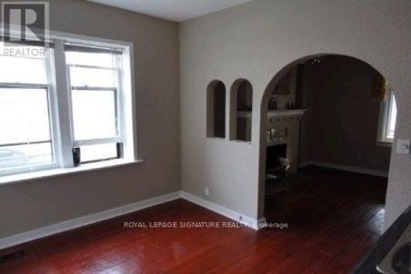 Bedroom - Main #1 - 2352 Queen Street E, Toronto, ON M4E1G9 Photo 3