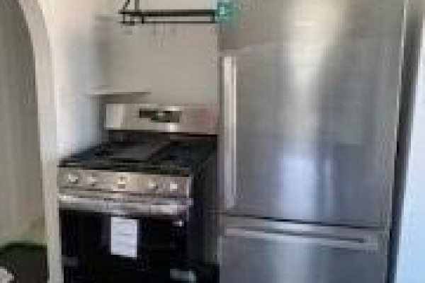 Main #1 - 2352 Queen Street E, Toronto, ON M4E1G9 Photo 5