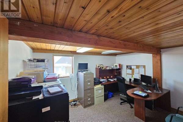 Main 1 - 411 Queen Street, Newmarket, ON, photo 2