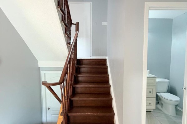 Office - Main And Upper - 41 Broadbridge Drive, Toronto, ON M1C3K5 Photo 5