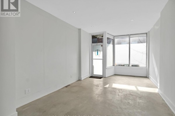 Kitchen - Main Fl - 1928 Gerrard Street E, Toronto, ON M4L2C1 Photo 3