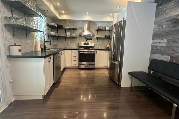 Main Floor - 137 Ravenscroft Road, Ajax, ON L1T1X3 Photo 4
