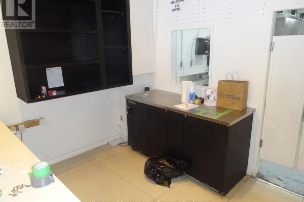 Main Floor - 1376 Queen Street, Toronto, ON M6K1L7 Photo 3