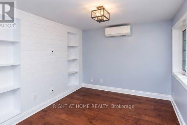 Main Floor - 14 Thornton Avenue, Toronto, ON M6E2E2 Photo 4