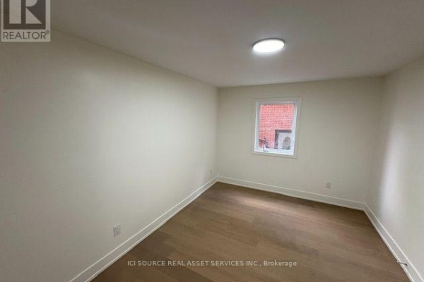 Bedroom - Main Floor - 152 Brunswick Avenue, Toronto, ON M5S2M2 Photo 3