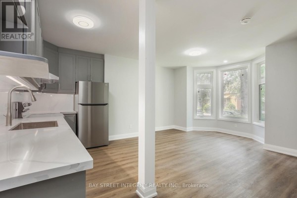 Living room - Main Floor - 19 D'arcy Street, Toronto, ON M5T1J8 Photo 2
