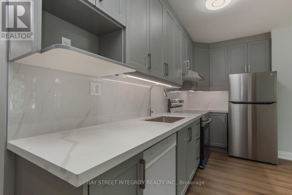 Dining room - Main Floor - 19 D'arcy Street, Toronto, ON M5T1J8 Photo 3