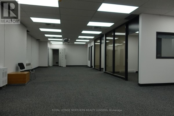 Main Floor - 190 Third Avenue, Timmins, ON P4N1C8 Photo 5