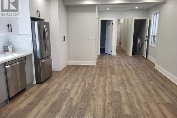 Main Floor - 195 Oakmount Road N, Toronto, ON M6P2N1 Photo 3