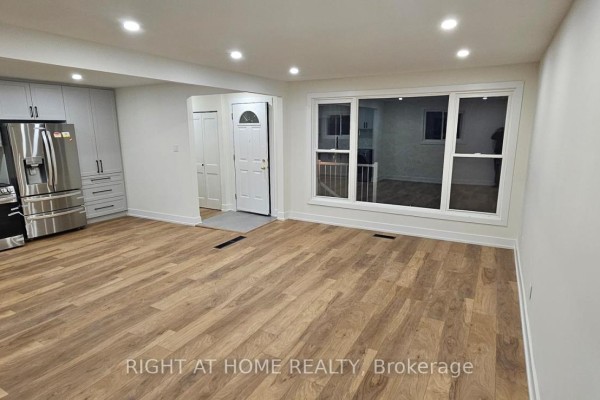 Main Floor - 38 Jasper Drive, Aurora, ON L4G3B9 Photo 5